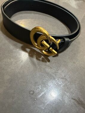Gucci Black Leather Belt with Gold Double G Buckle